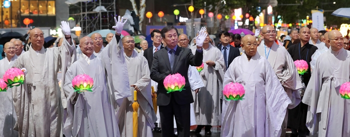 20180514_Lantern Fes_article 03.jpg